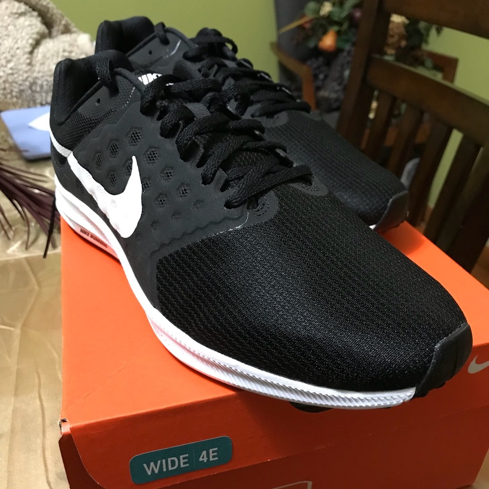 Nike Downshifter 7 (4E)
